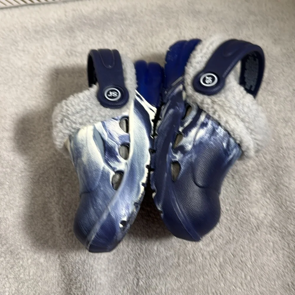 Striderite Cozy Lit Bray shoes size 5 baby Clogs Fleece Lining‎ slip-on